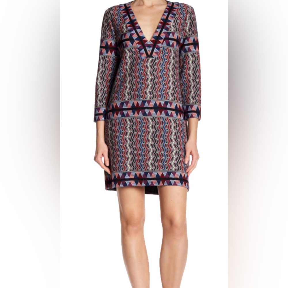 BCBG Max Azria EUC Geometric Knit Mini Dress M V Neck 3/4 Sleeve